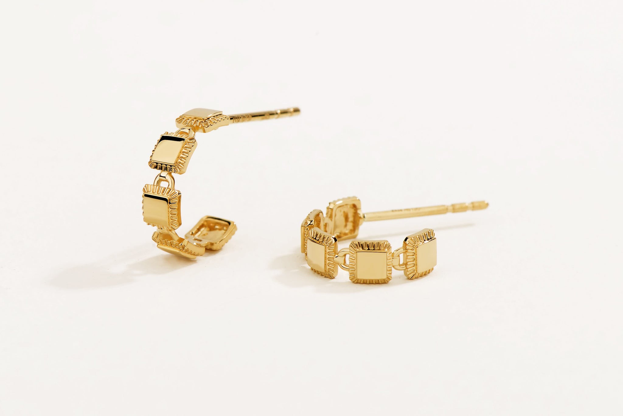 Unlock-18K Lock Infinite Gold Earrings