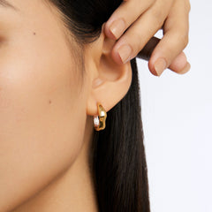 Essential Silver Dual-Tone Asymmetric Wavy Earring