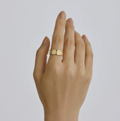 Unlock Marks 18K Stripe Gold Signature Ring