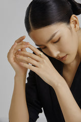 Unlock Marks 18K Stripe Diamond Gold Signature Ring