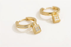 Unlock 18K Diamond Lock Gold Earring