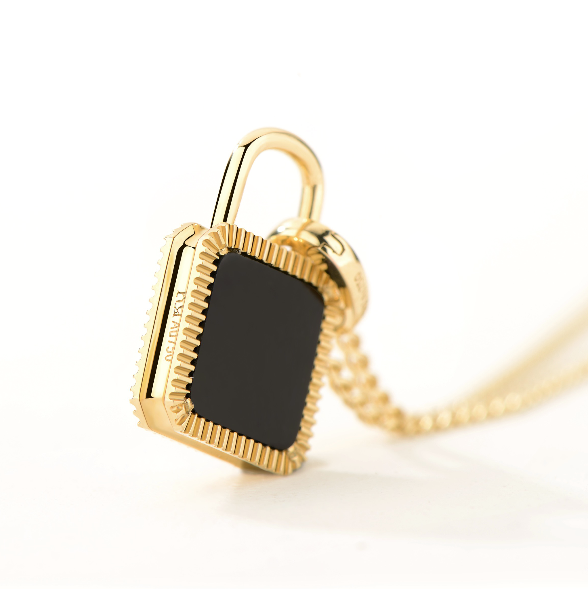 Unlock-18K Double-Sided Lock Gold Pendant