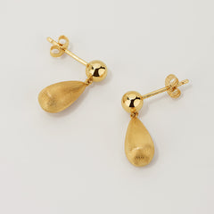 Essential 14K Brushed Teardrop Stud Earrings