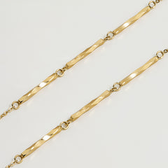 Essential 14K Sparkling Bar Necklace