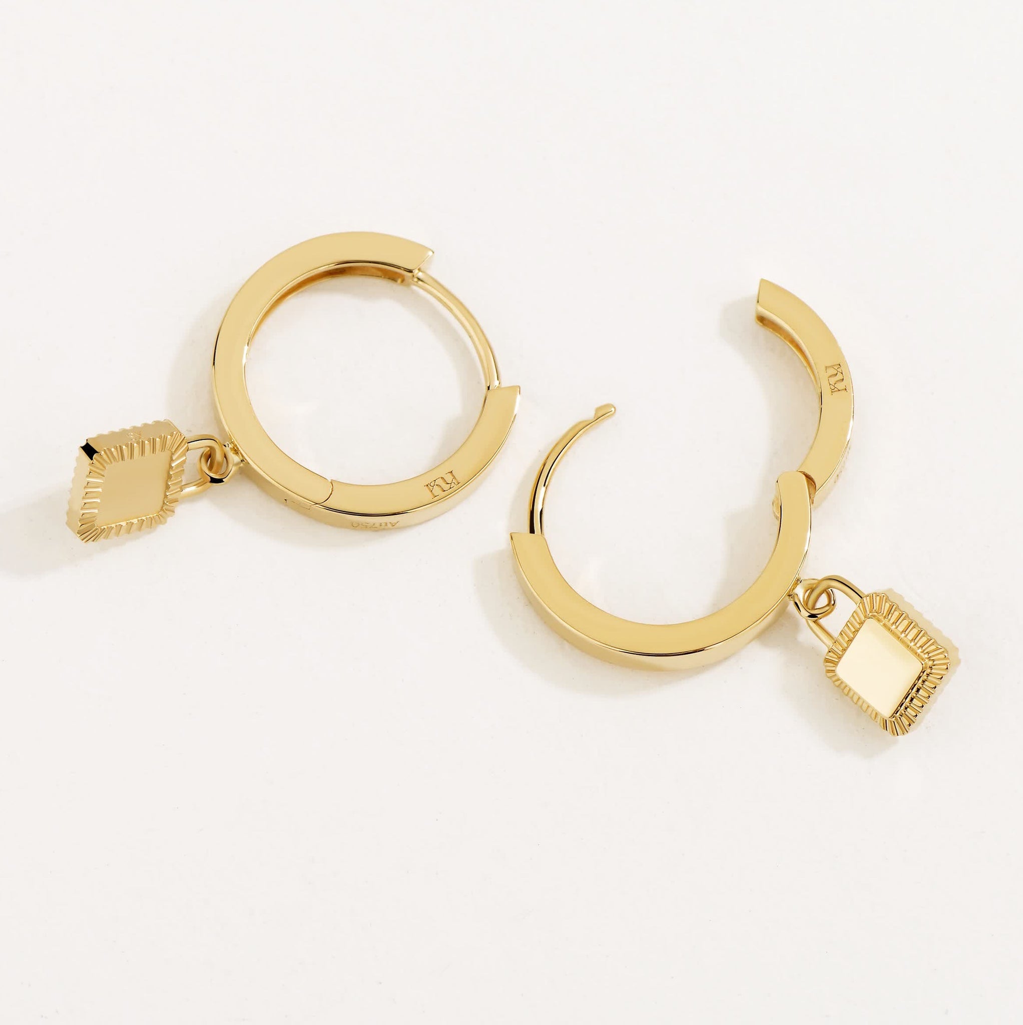 Unlock-18K Lock Gold Earring