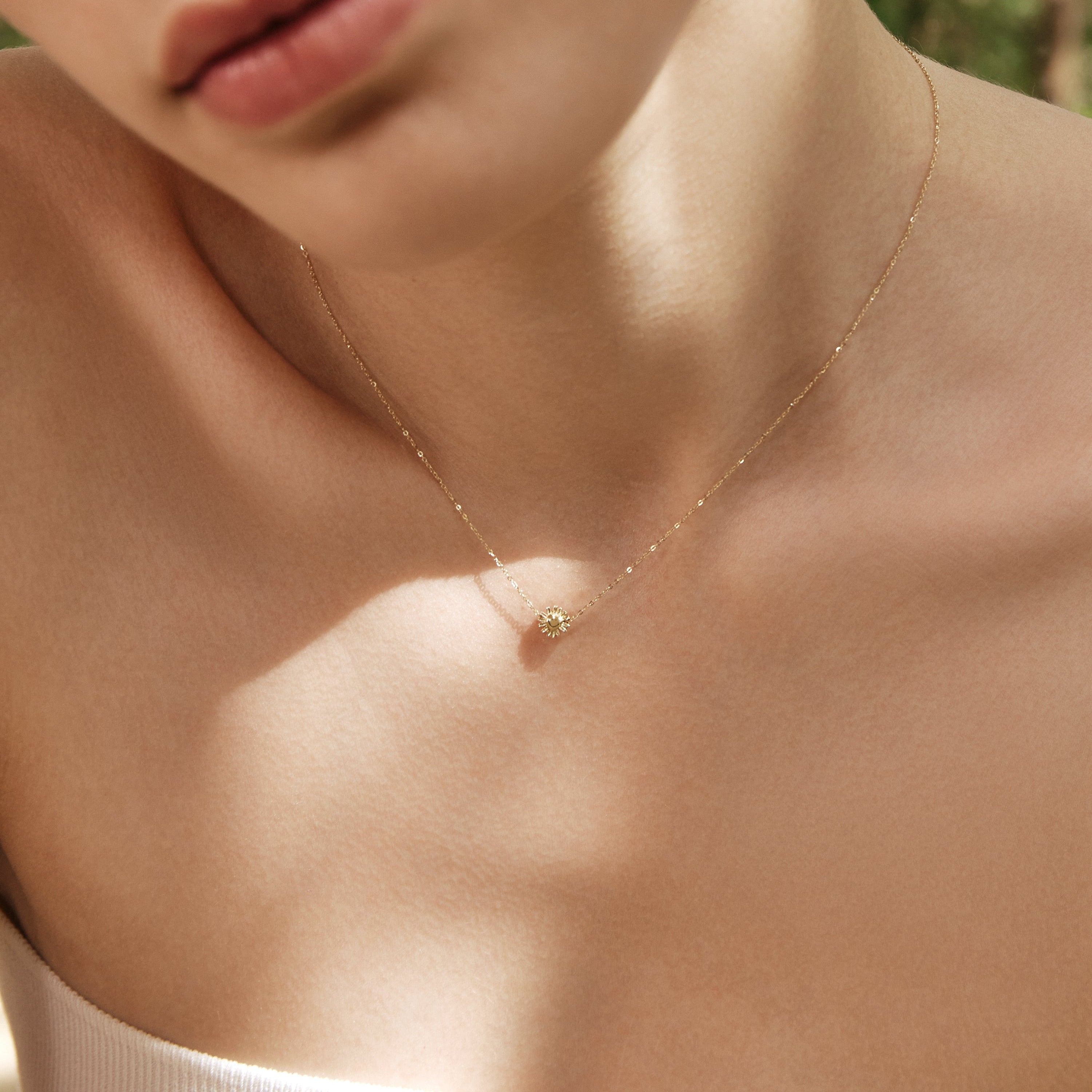 Smiley® Daisy Heart 14K Gold Sliding Necklace – KKLUE