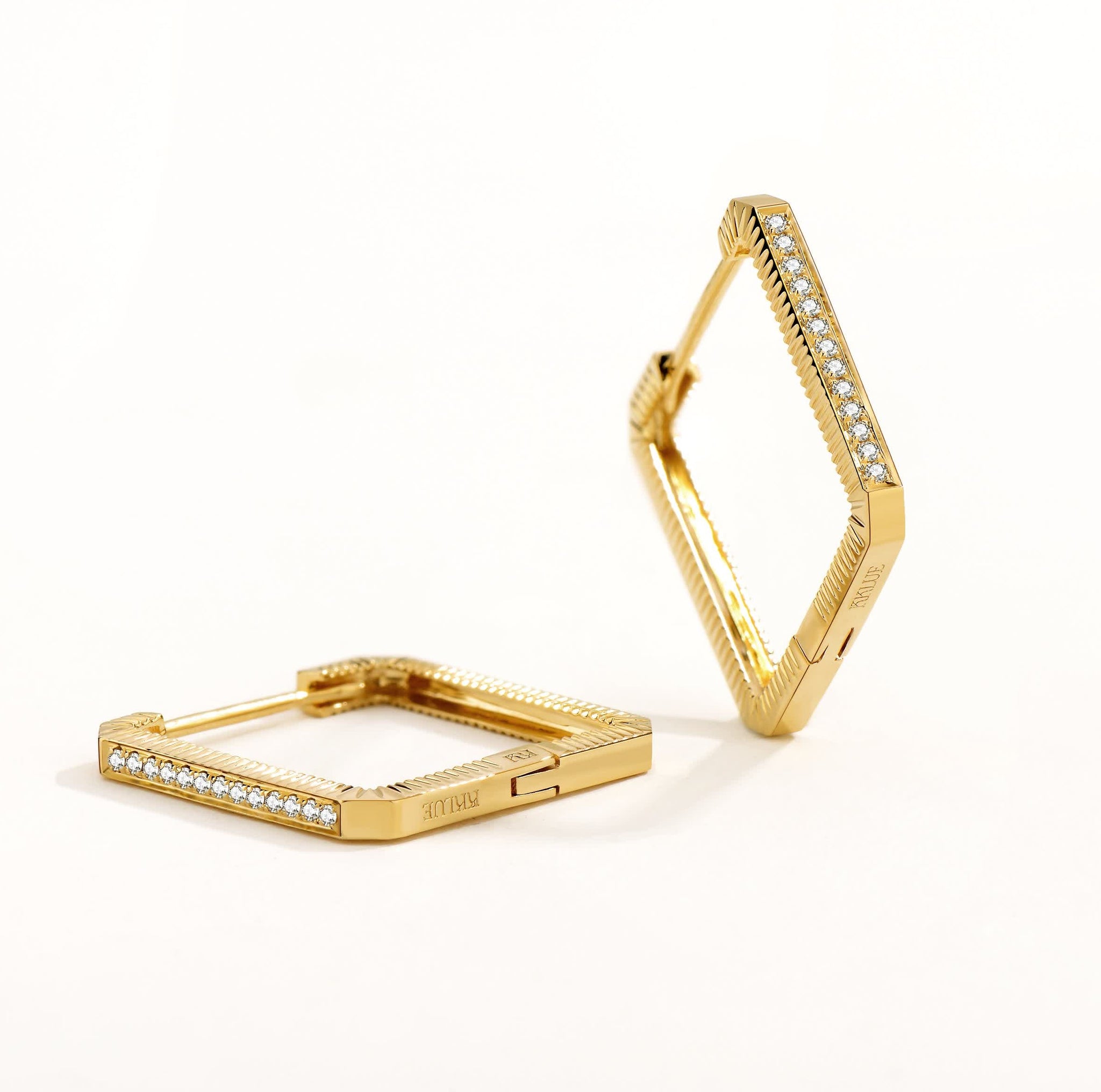 Unlock-18K Diamond Stripe Gold Earring
