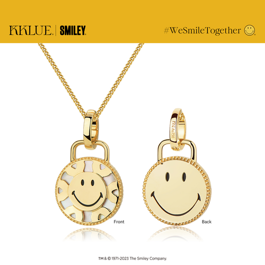 KKLUExSMILEY® Smiley Mother of Pearl Flip Necklace
