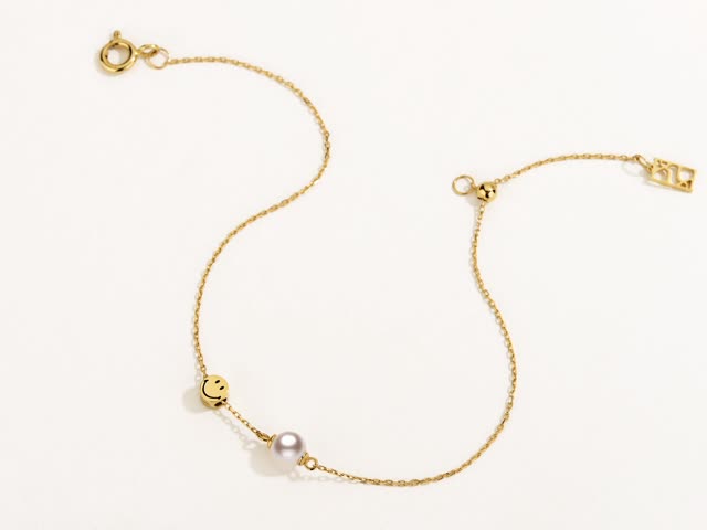Smiley-18K Diamond Akoya Gold Bracelet 4.5-5mm