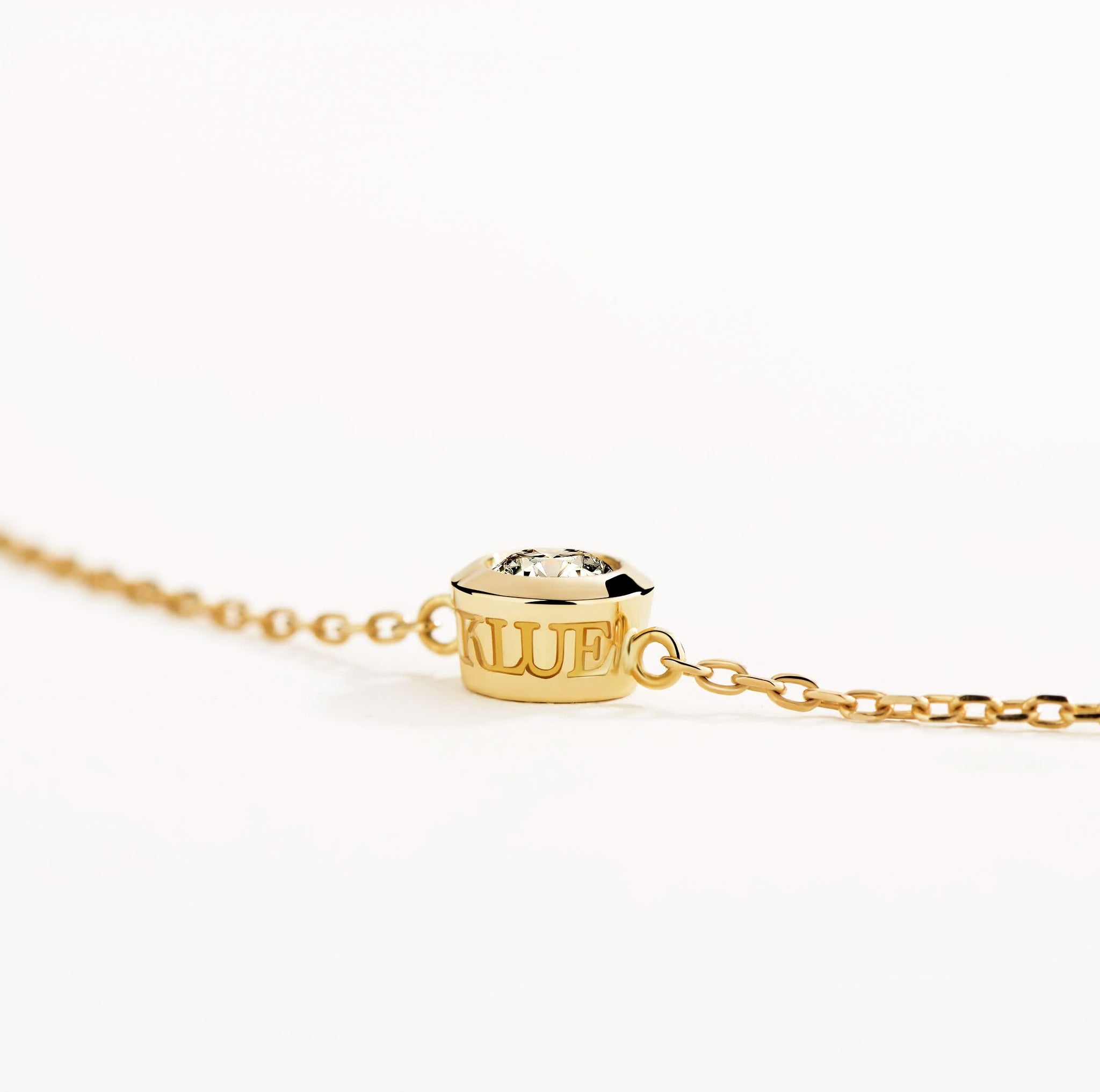 D Muse- 18K 0.1ct Diamond Gold Bracelet
