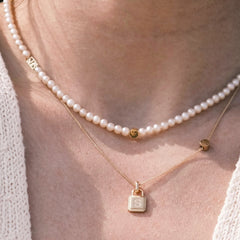 ★関税込★VINTAGE HOLLYWOOD×SMILEY★BLOOM PEARL NECKLACE★ ☆関税込☆VINTAGE HOLLYWOOD×SMILEY☆BLOOM PEARL NECKLACE