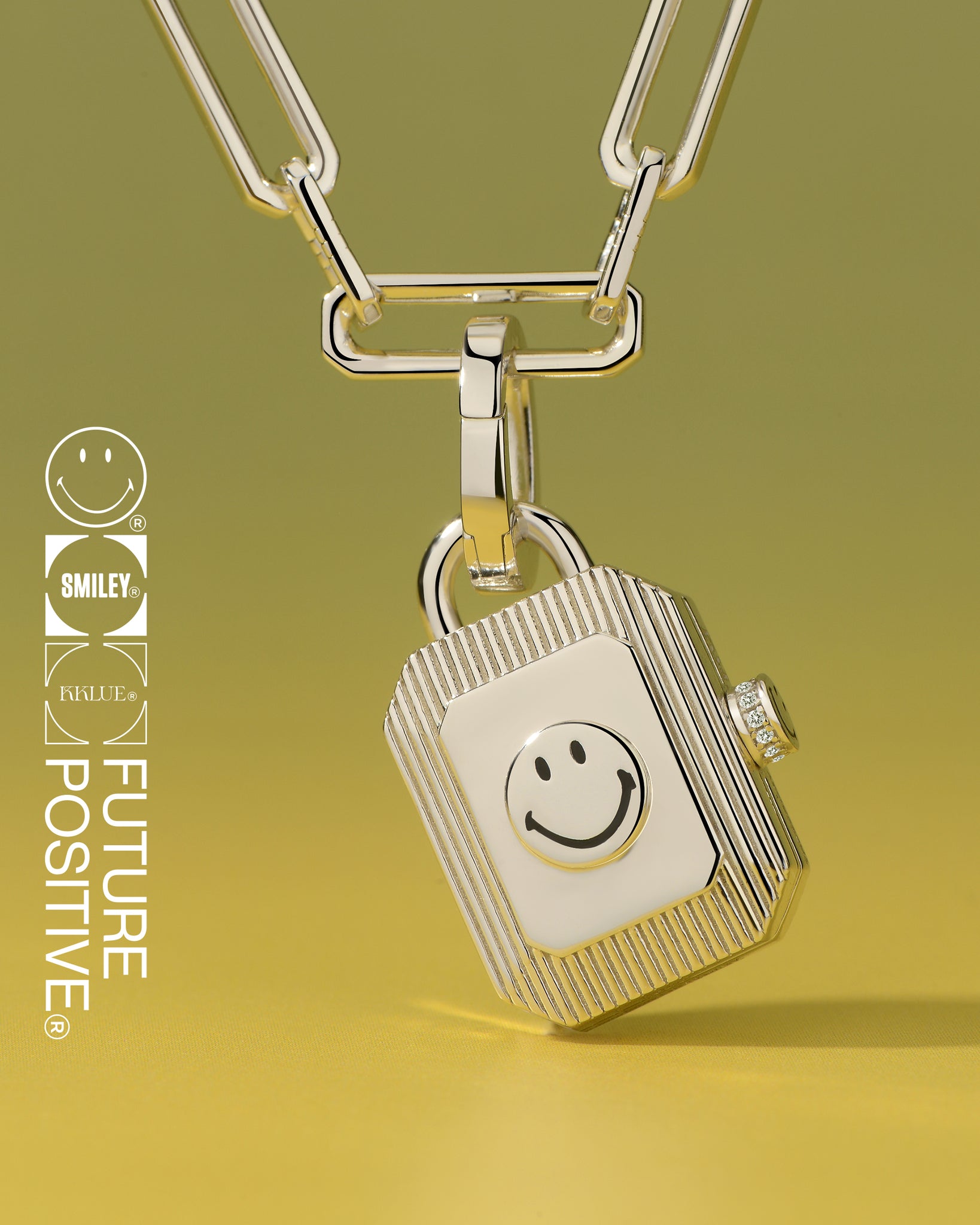 KKLUExSMILEY® Silver Energy Locket Pendant (Set)