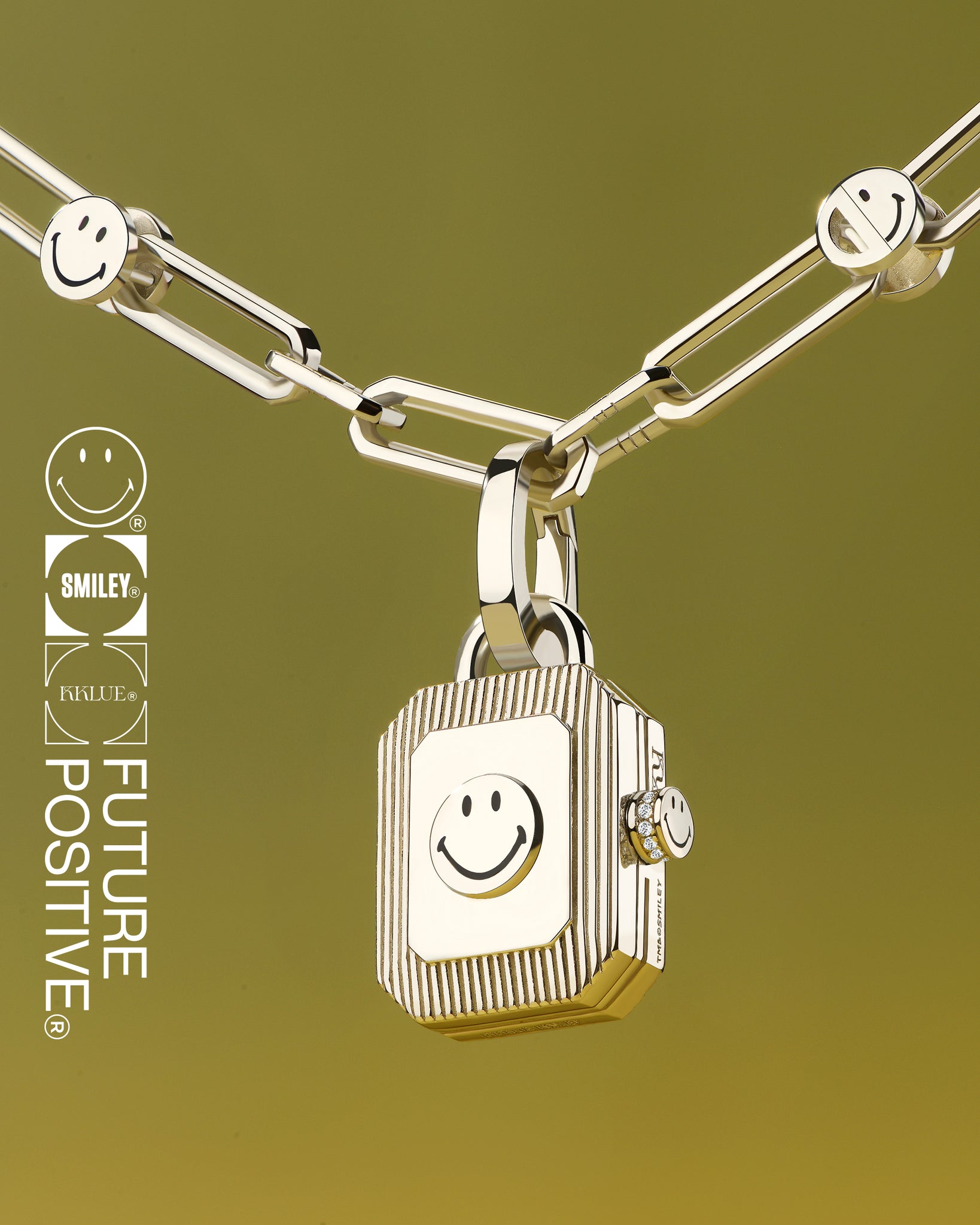 KKLUExSMILEY® Silver Energy Locket Pendant (Set)