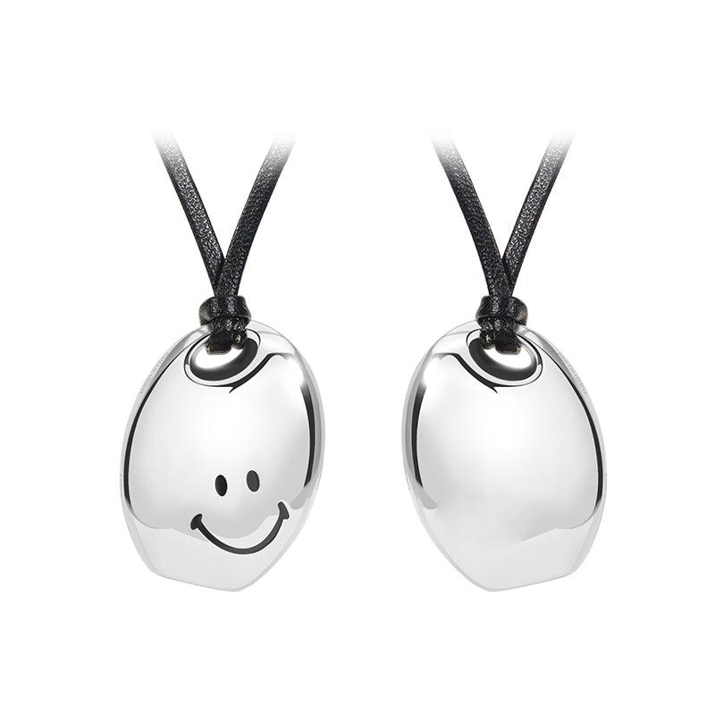 KKLUExSMILEY® Smiley Silver Oval Pendant Cord Necklace